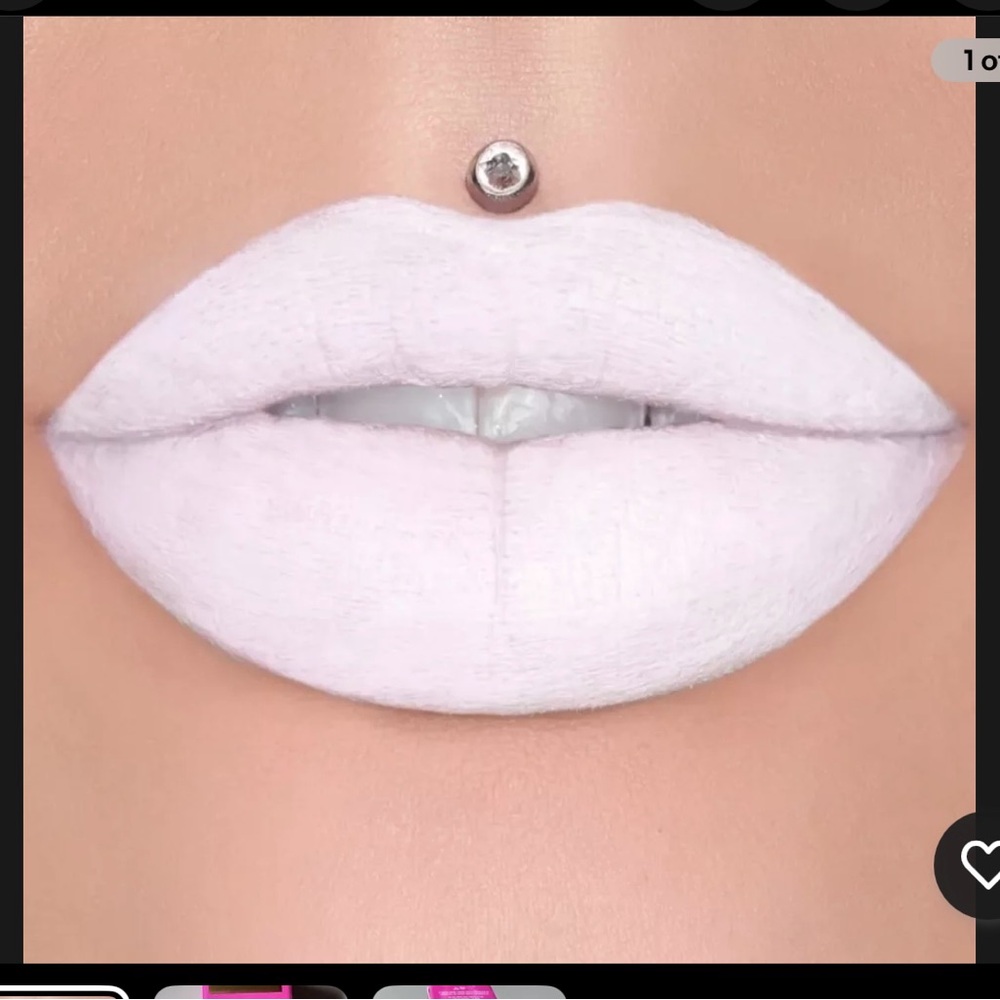 Jeffree Star velvet trap